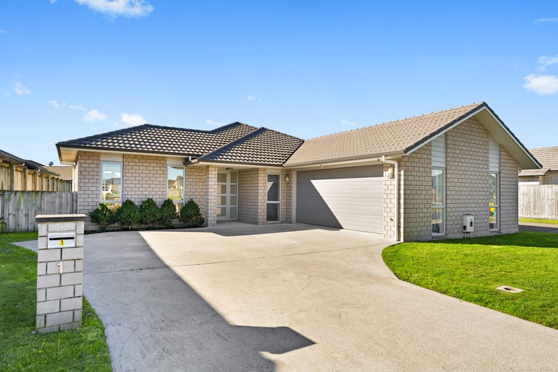 1 Astelia Lane, Rototuna North, Hamilton - Carousel 1
