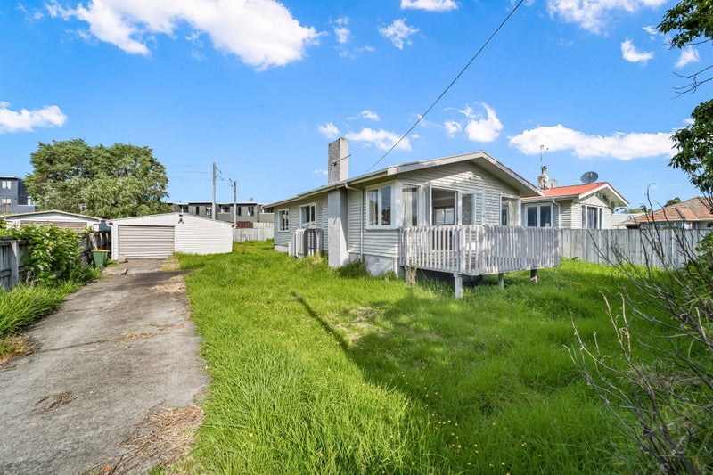 116 St Georges Road, Avondale, Auckland - Carousel 1