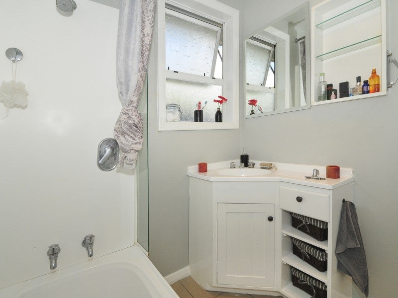 385A Cambridge Terrace, Naenae, Lower Hutt - Carousel 14