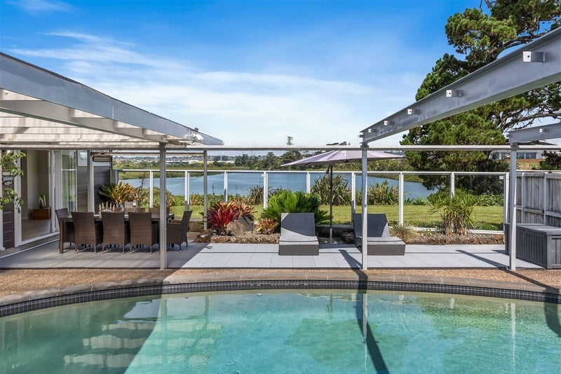 9 Susanne Place, Pakuranga, Auckland - Carousel 2