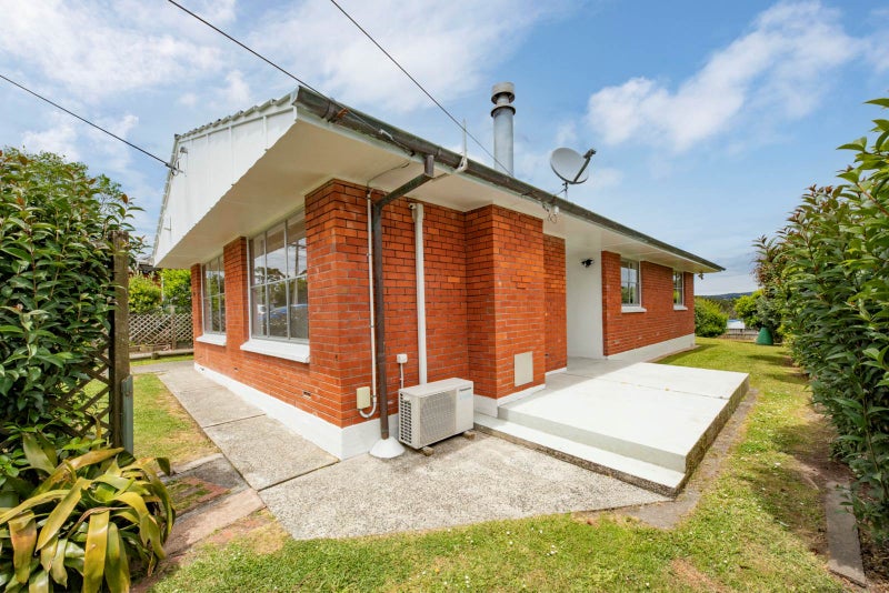 109 Sunnyside Road, Sunnyvale, Auckland - Carousel 2