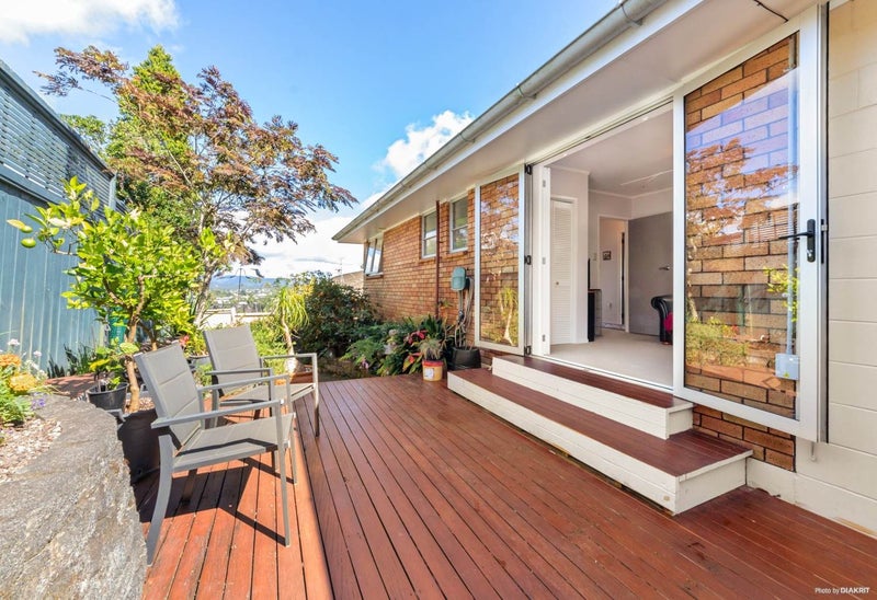 2/2 Routley Drive, Glen Eden, Auckland - Carousel 2