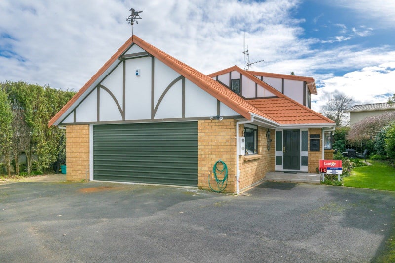 27A Anson Avenue, Fairfield, Hamilton - Carousel 1