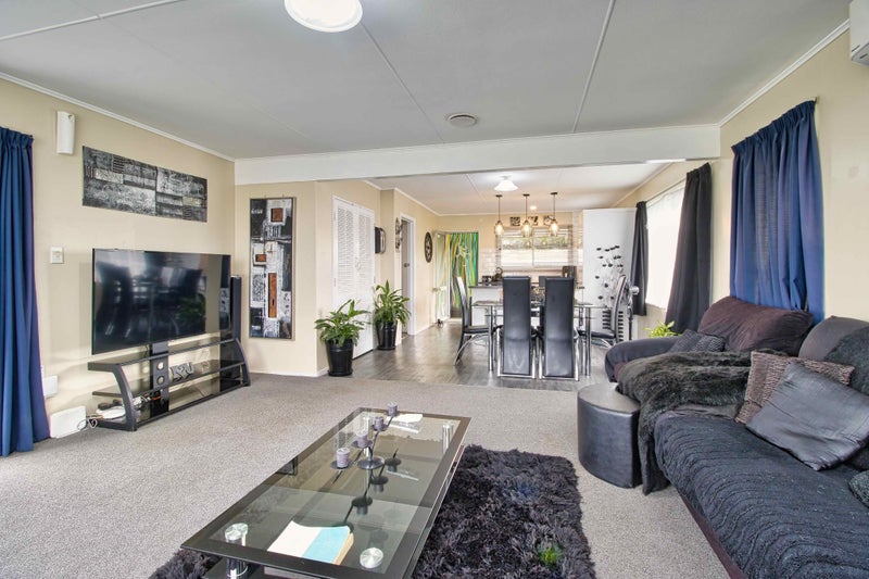 22 Columbus Crescent, Flaxmere, Hastings - Carousel 1