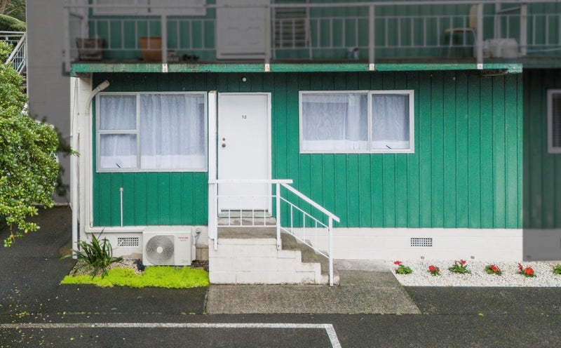 13/23 Fairview Road, Mount Eden, Auckland - Carousel 2