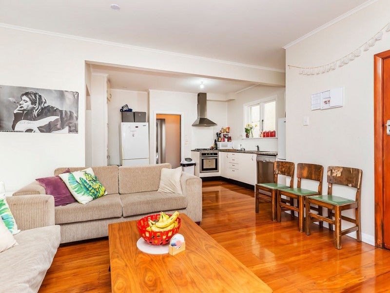 77 Pirie Street, Mount Victoria, Wellington - Carousel 2