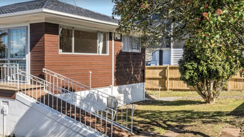 1/257 Pakuranga Road, Pakuranga, Auckland - Carousel 1