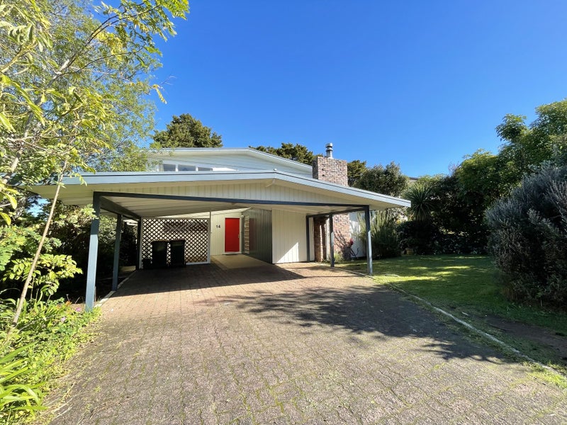 14 Totara Grove, Hillcrest, Auckland - Carousel 1