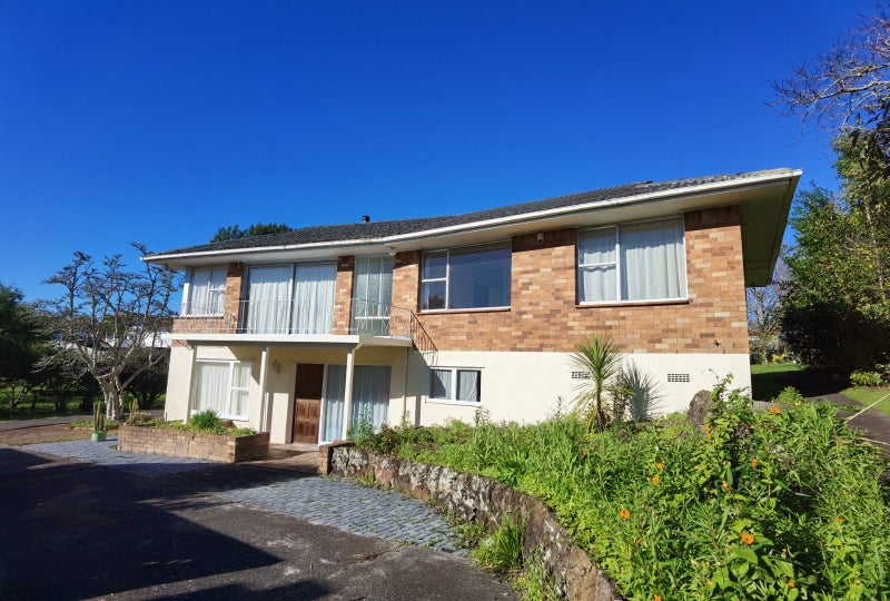 12 Covic Avenue, Blockhouse Bay, Auckland - Carousel 1