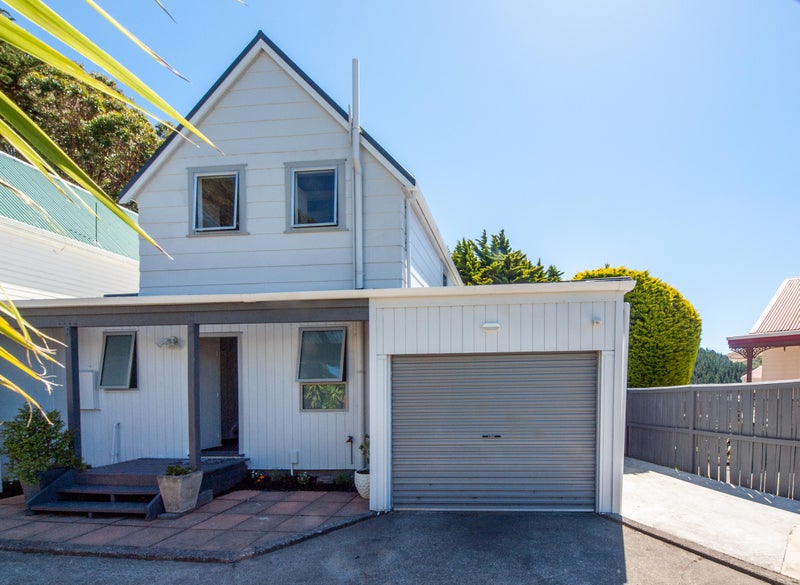 7A Salem Court, Churton Park, Wellington - Carousel 1