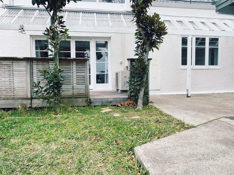 2/23 Codrington Crescent, Mission Bay, Auckland - Carousel 2