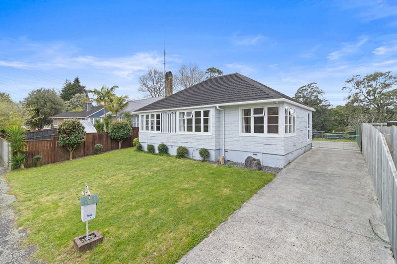 4 Stokes Crescent, Maeroa, Hamilton - Carousel 2