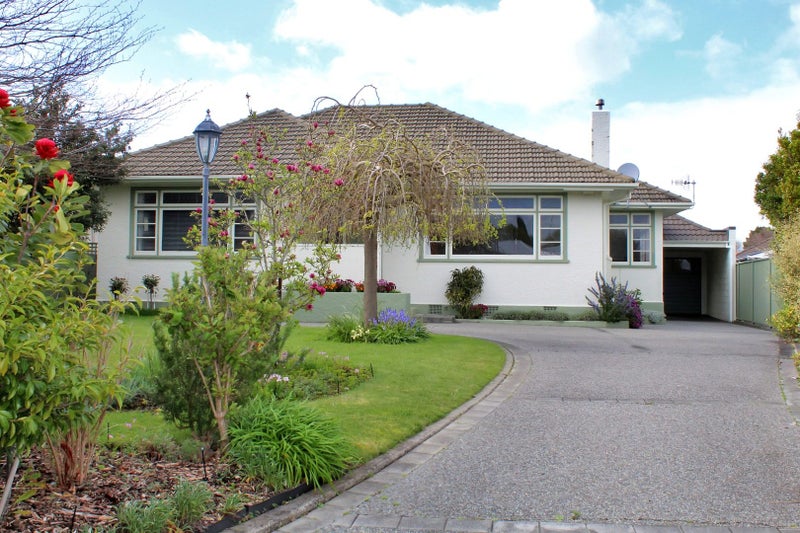 12 St Albans Avenue, Hokowhitu, Palmerston North - Carousel 1