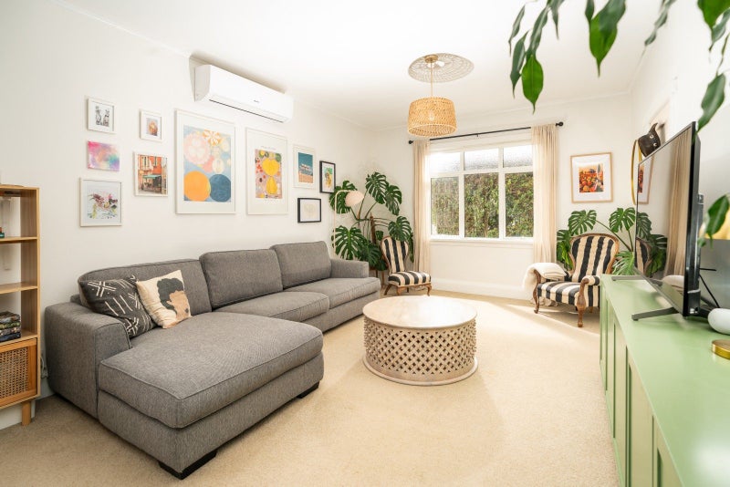 11A Retter Street, Paparangi, Wellington - Carousel 2