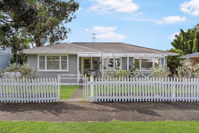 21 Te Wiata Place, Avondale, Auckland - Carousel 2