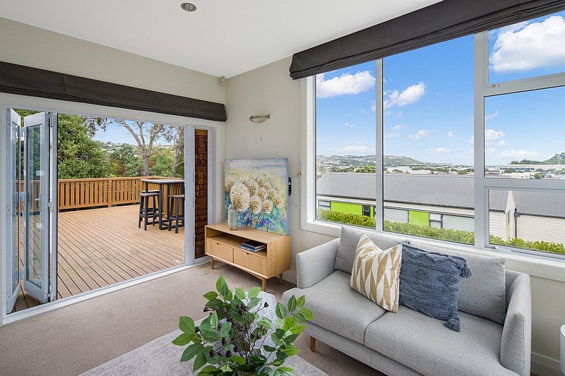 134 Maupuia Road, Miramar, Wellington - Carousel 2