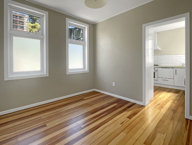 1/34 Hawkestone Street, Thorndon, Wellington - Carousel 1