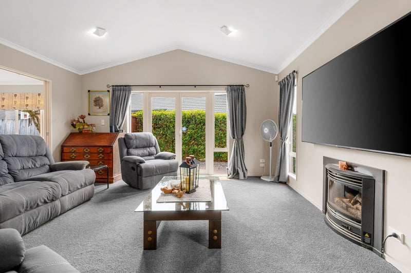 76 Ossie James Drive, Rukuhia, Hamilton - Carousel 2