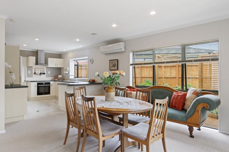 7 Halstead Place, Huntington Park, Auckland - Carousel 2