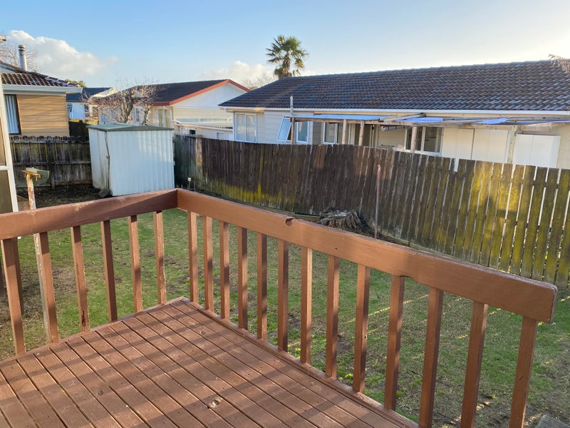 2/11 Etherton Drive, Weymouth, Auckland - Carousel 23