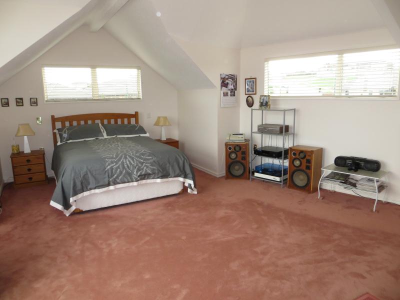11 Shakespeare Way, Kelvin Grove, Palmerston North - Carousel 20