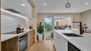 5/27B Hudson Bay Road, Hobsonville, Auckland - Carousel 1