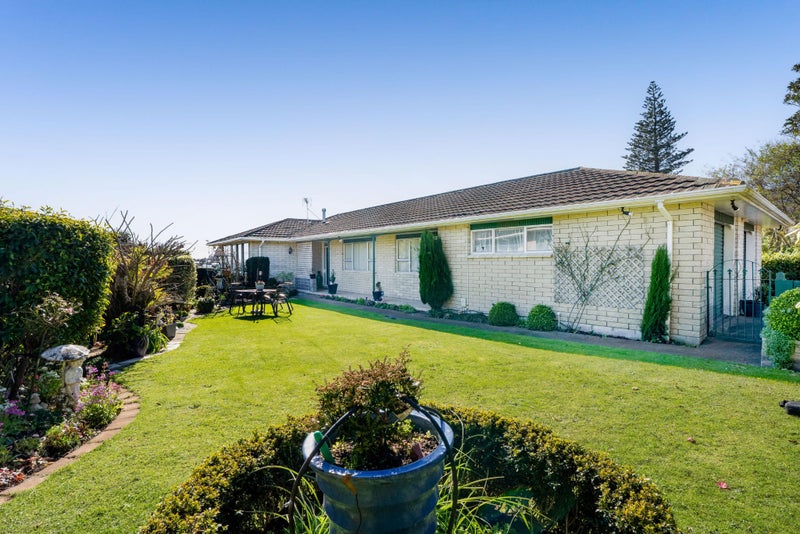 6 Norwich Avenue, Spotswood, New Plymouth - Carousel 1