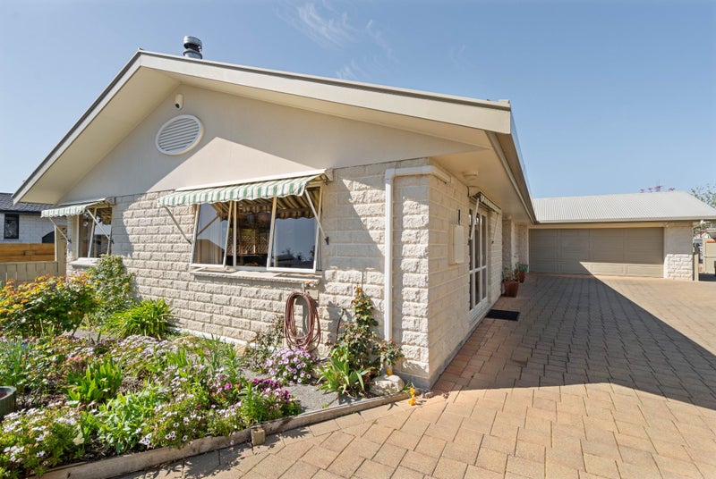 12 Rewa Place, Lansdowne, Masterton - Carousel 2