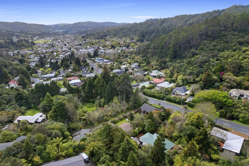 496 Stokes Valley Road, Stokes Valley, Lower Hutt - Carousel 32
