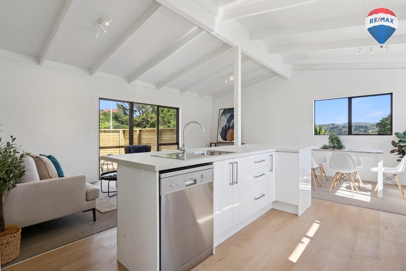 183 Holborn Drive, Stokes Valley, Lower Hutt - Carousel 2