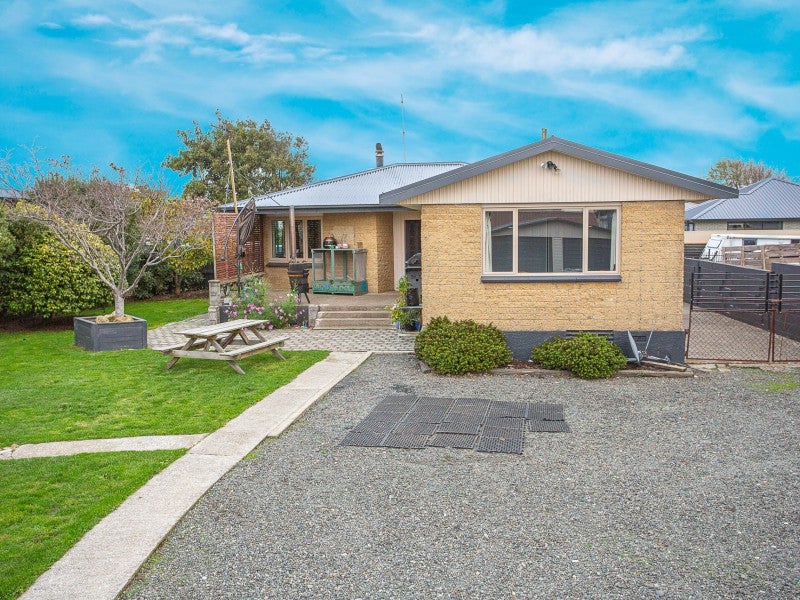 32 Price Street, Grasmere, Invercargill - Carousel 1