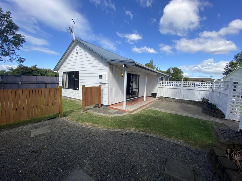 3 Perry Crescent, Greenmeadows, Napier - Carousel 2