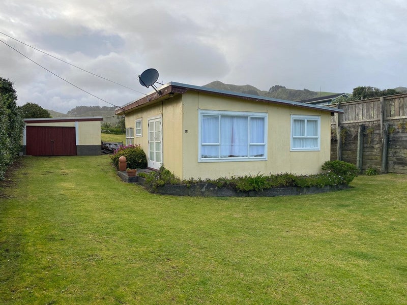 23 Point Road, Mōkau - Carousel 1
