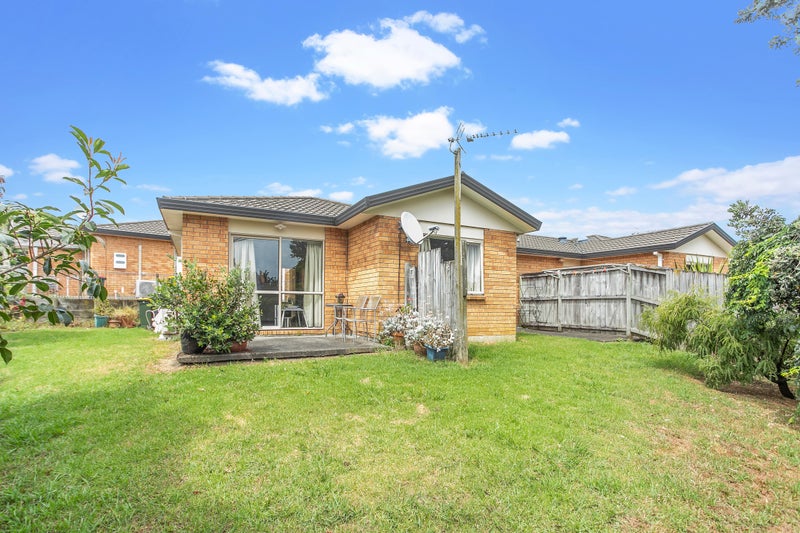 13/15 Hastie Avenue, Mangere Bridge, Auckland - Carousel 1