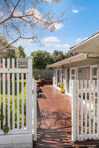 288E Blockhouse Bay Road, Avondale, Auckland - Carousel 1