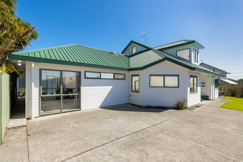 7A Smale Street, Point Chevalier, Auckland - Carousel 1