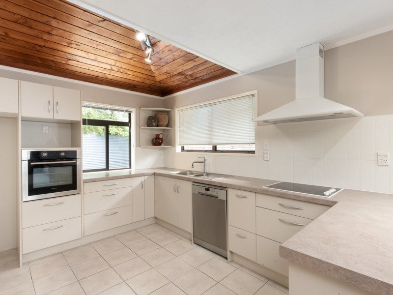 102 Princess Road, Bellevue, Tauranga - Carousel 1