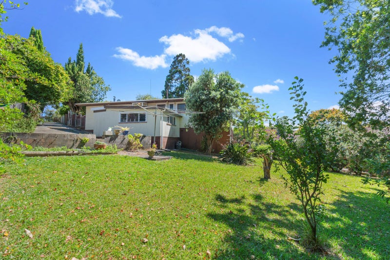 16 Mary Dreaver Street, New Windsor, Auckland - Carousel 2