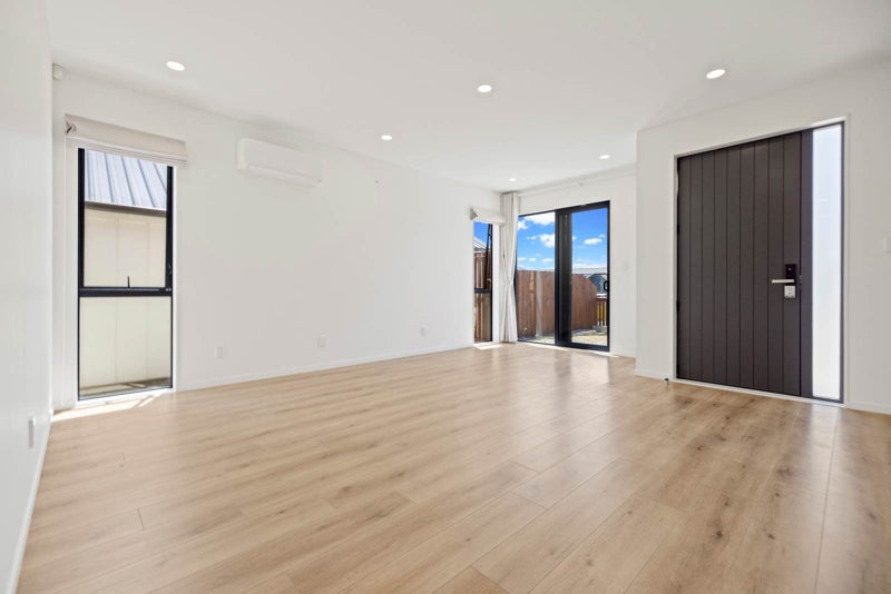 30 Morus Road, Massey, Auckland - Carousel 2