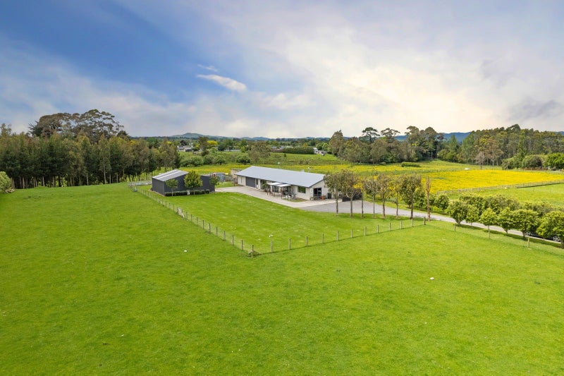 21C Adelaide Road, Dannevirke - Carousel 1