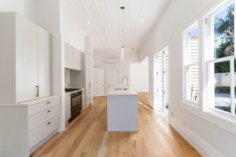 3 Russell Street, Freemans Bay, Auckland - Carousel 2