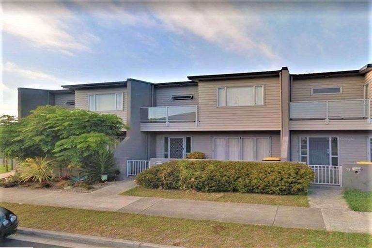 53 Mandival Avenue, Flat Bush, Auckland - Carousel 1