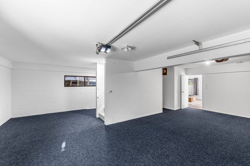 6 PEMBRIDGE LANE, Westmorland, Christchurch - Carousel 22