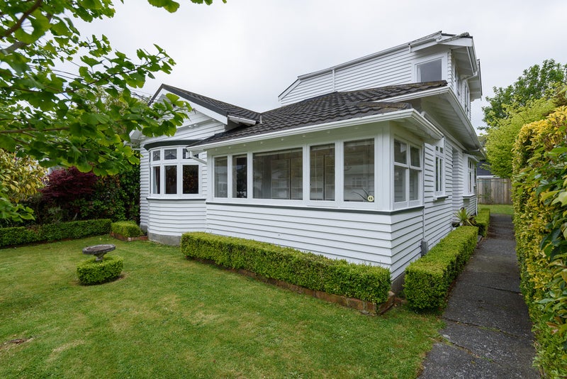7 Hildreth Street, Karori, Wellington - Carousel 1