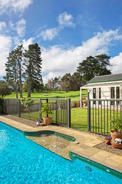 14 Putter Place, Golflands, Auckland - Carousel 1