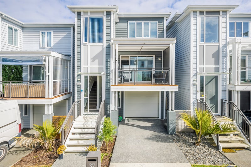37 Joseph Street, Flat Bush, Auckland - Carousel 2