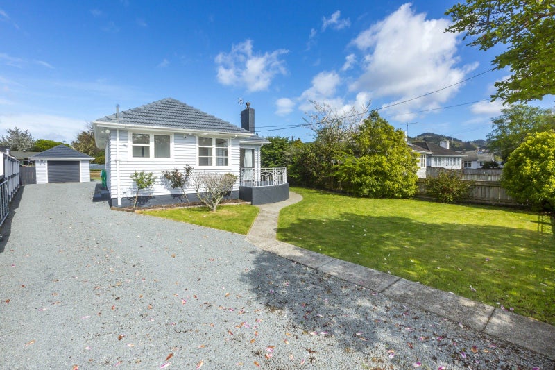 16 Thackeray Street, Trentham, Upper Hutt - Carousel 2