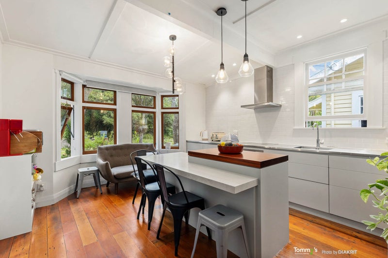 8 Salisbury Garden COURT, Wadestown, Wellington - Carousel 2