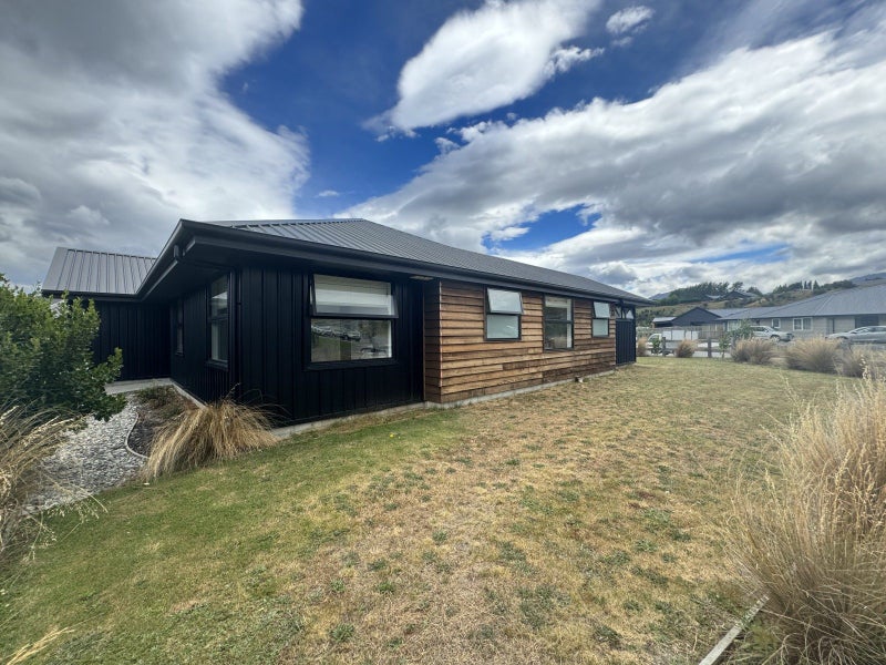 2 Ashenhurst Way, Lower Shotover, Queenstown - Carousel 12