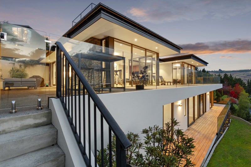 6 Swanton Drive, Huntsbury, Christchurch - Carousel 1